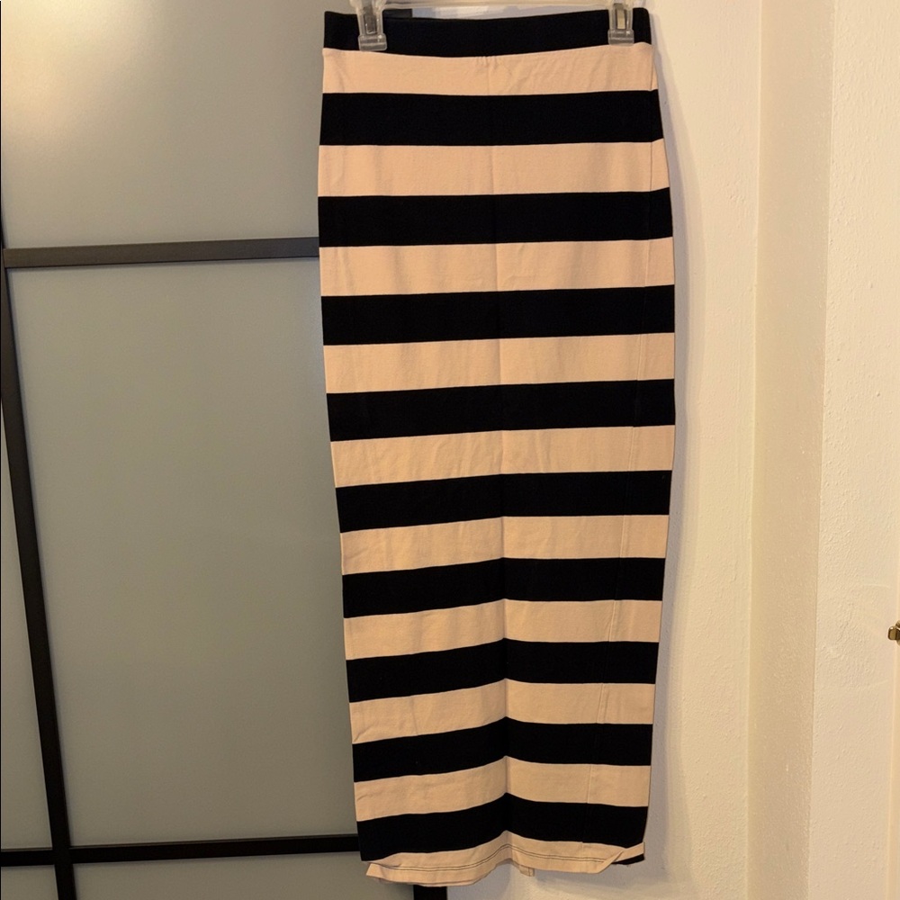 Forever 21 Black and Cream Striped Midi Pencil Skirt